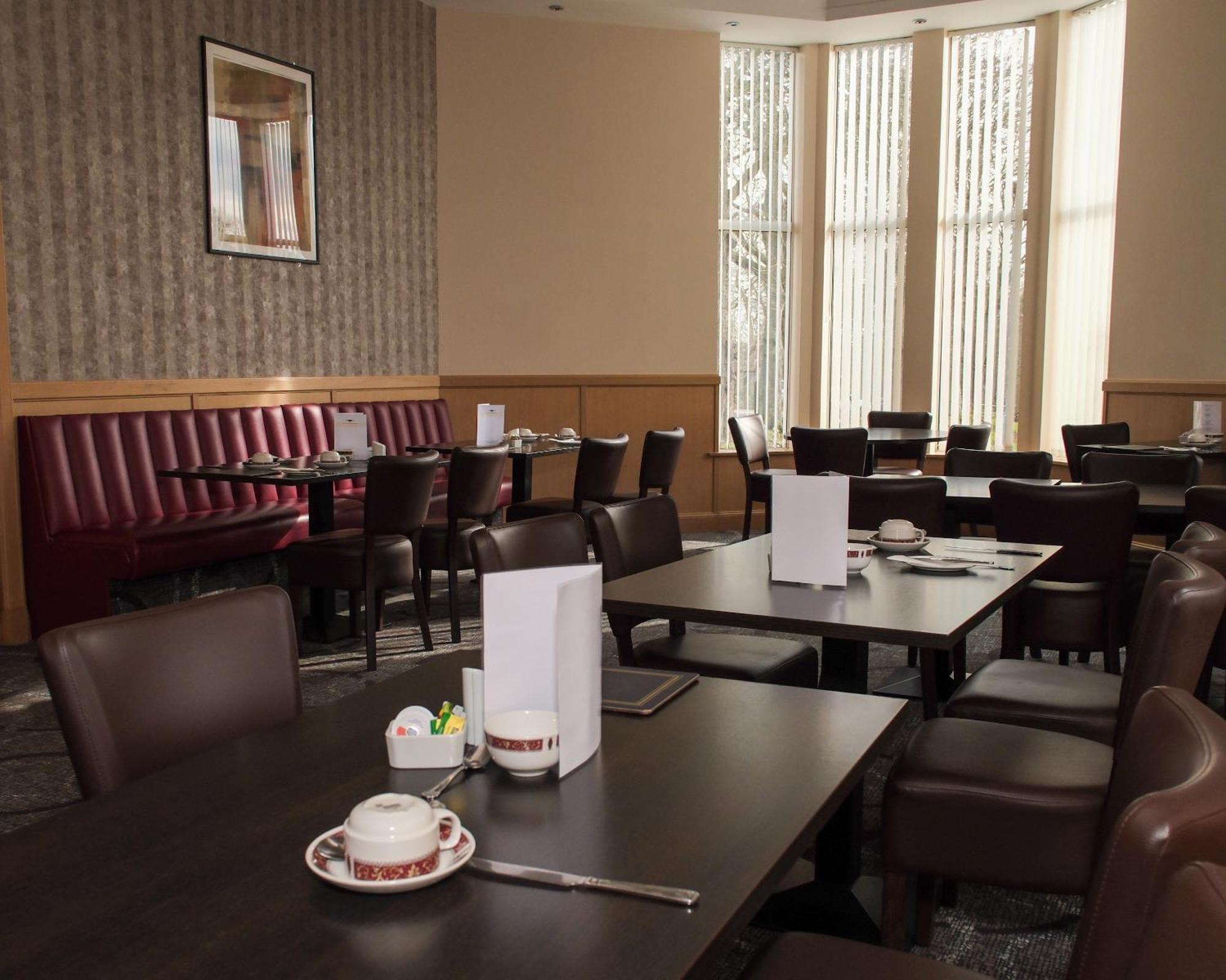 Station Hotel Ellon Dış mekan fotoğraf