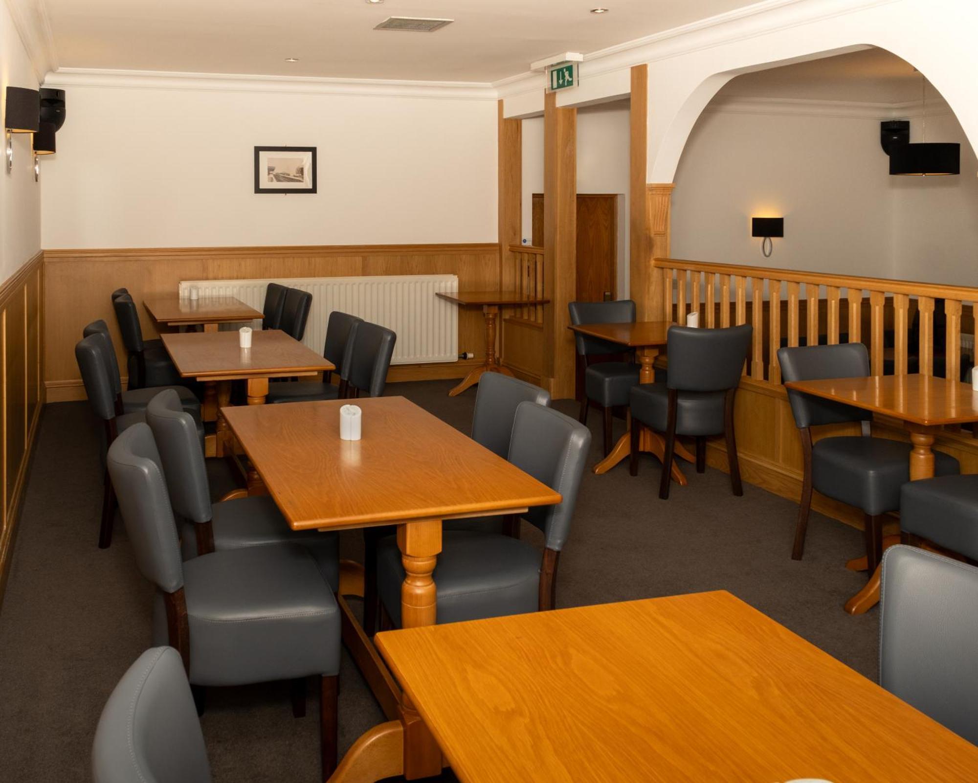 Station Hotel Ellon Dış mekan fotoğraf