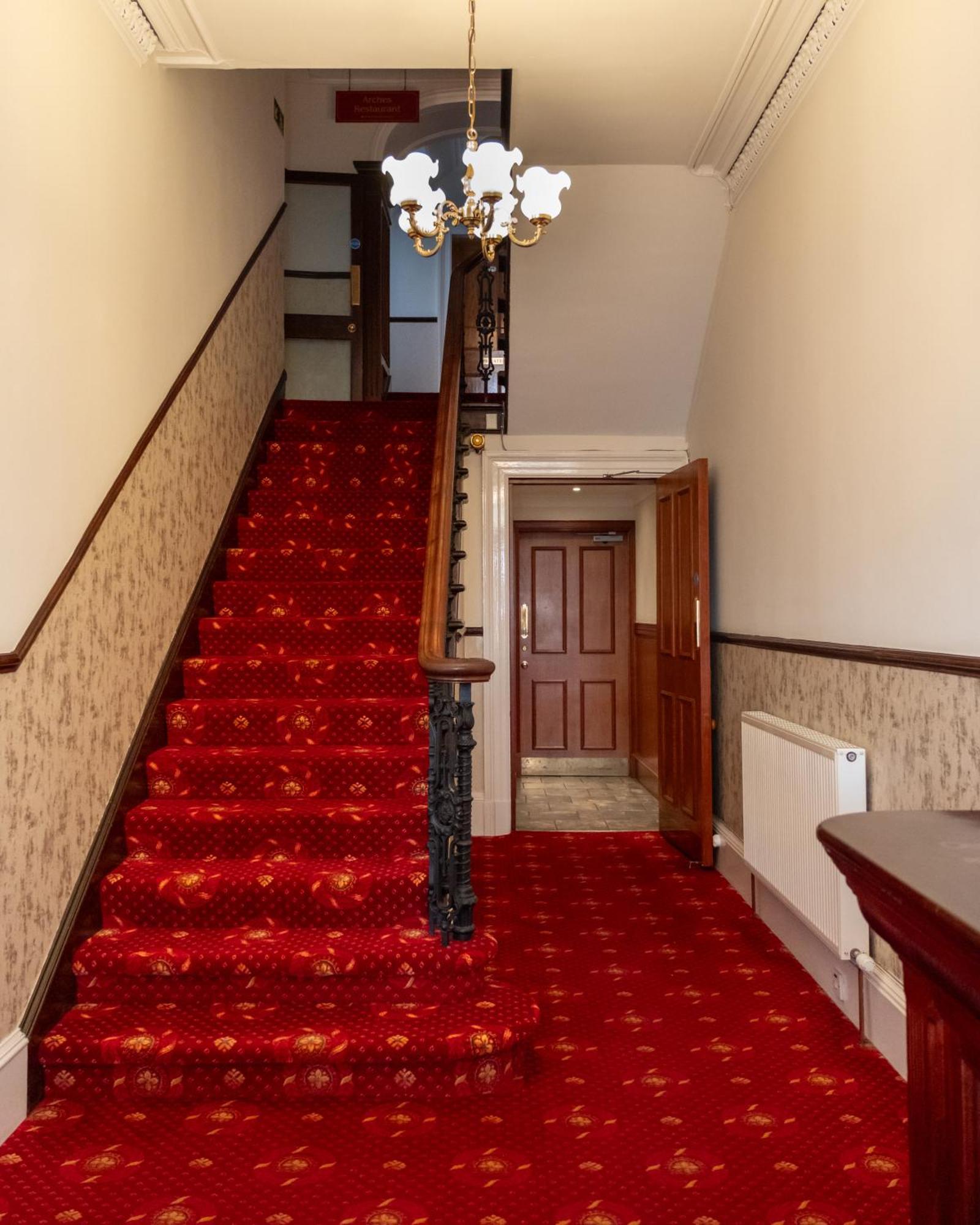 Station Hotel Ellon Dış mekan fotoğraf