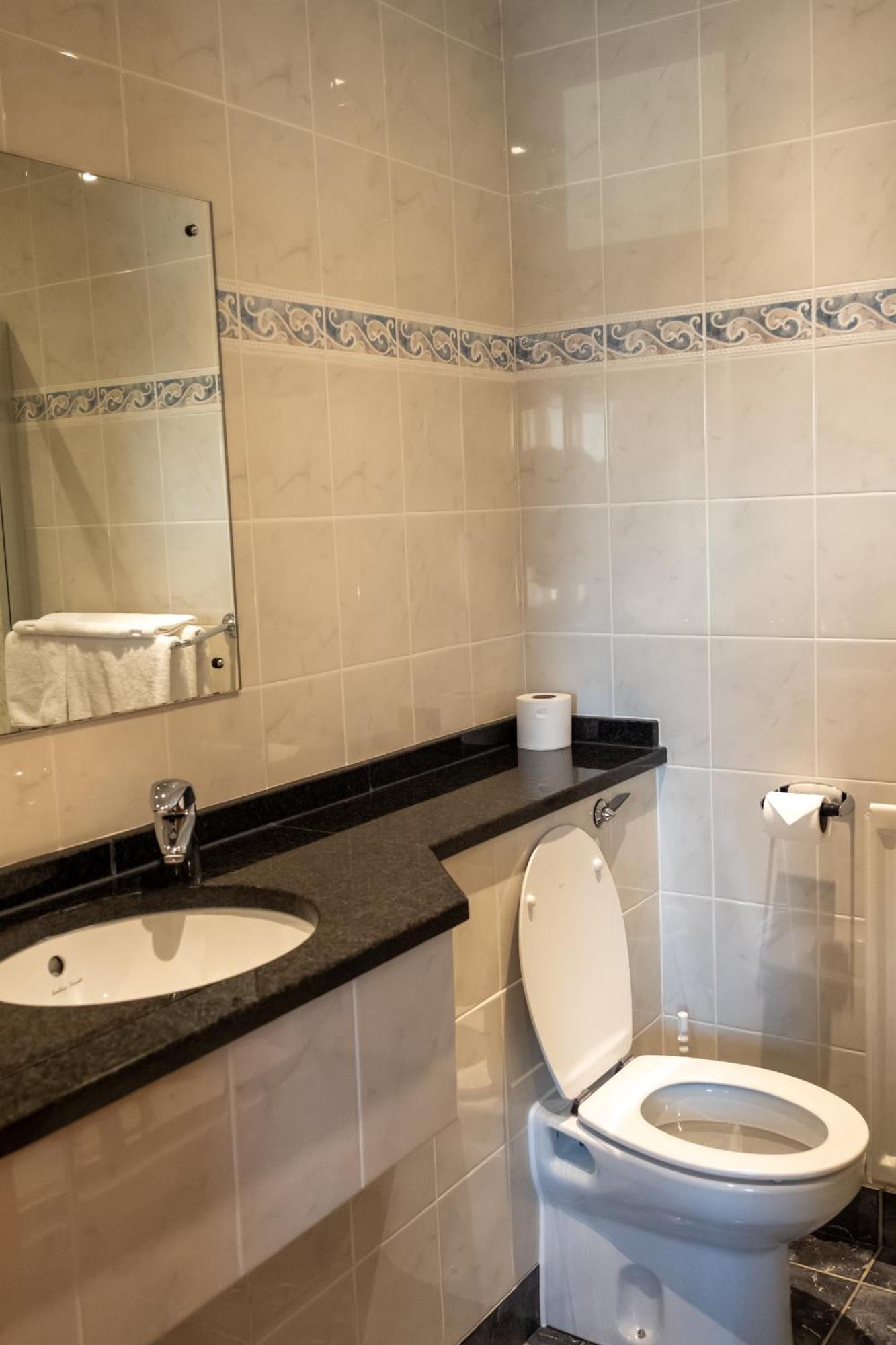 Station Hotel Ellon Dış mekan fotoğraf