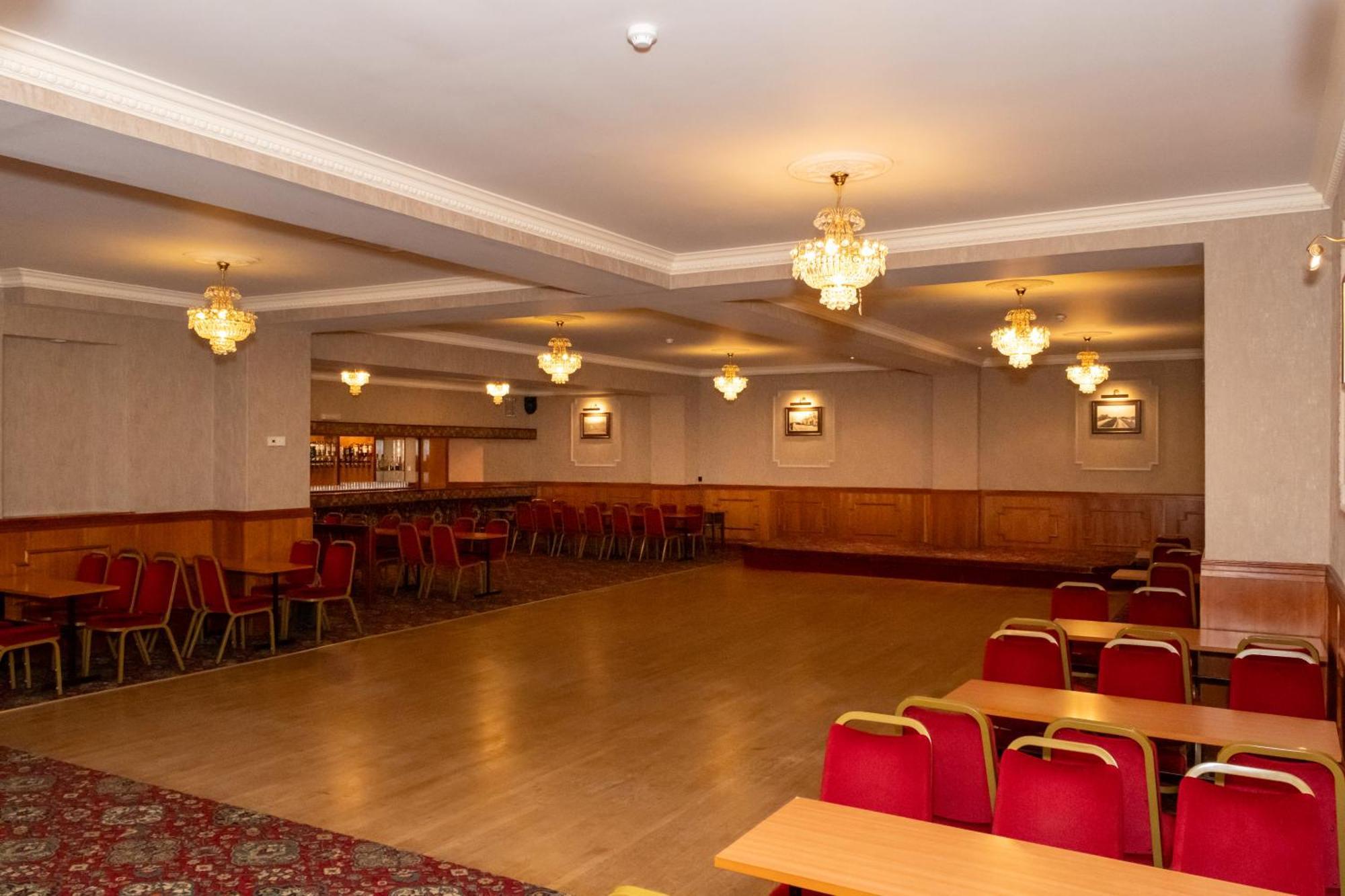 Station Hotel Ellon Dış mekan fotoğraf