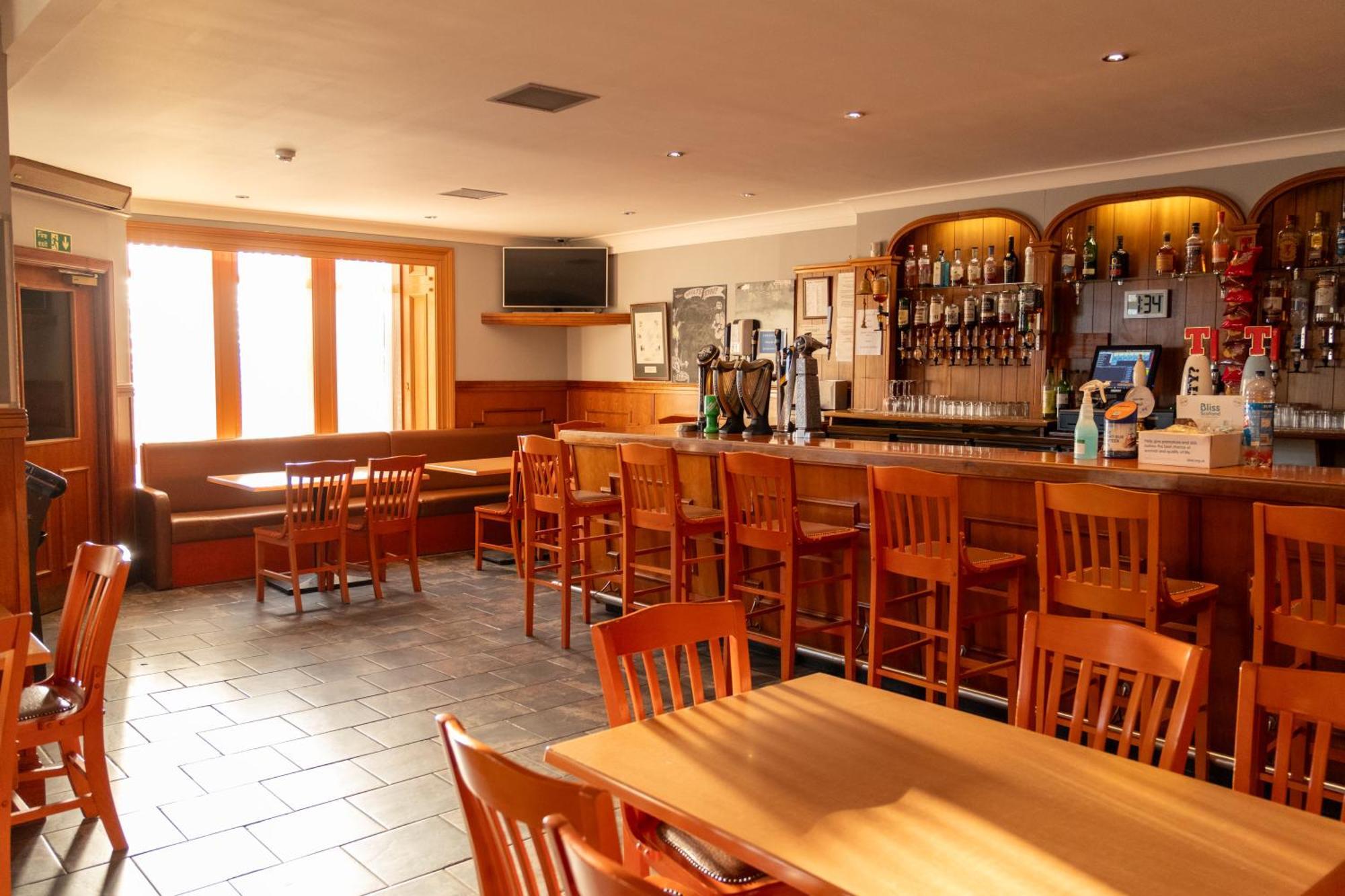 Station Hotel Ellon Dış mekan fotoğraf